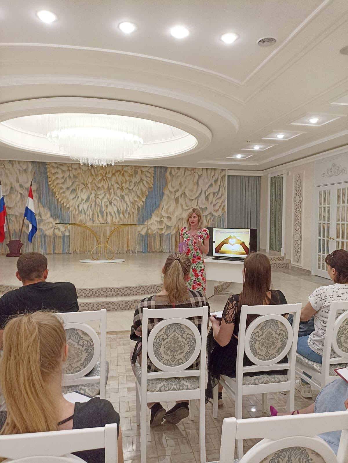 27 июля состоялась лекция «Государство для молодой семьи» во  дворце бракосочетания г.о. Тольятти